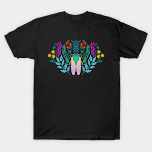 Beautiful cicada amid the leaves T-Shirt